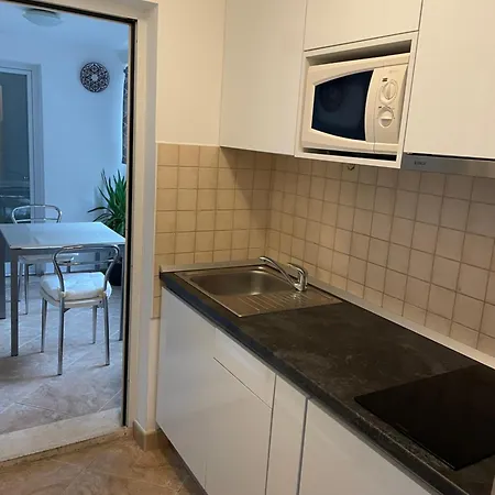 Apartment Paola 5 Min From The