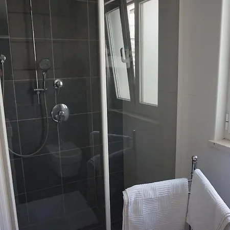 Paola 5 Min From The *