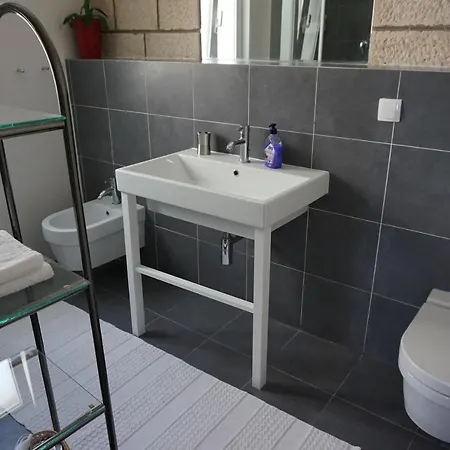 Paola 5 Min From The Daire *